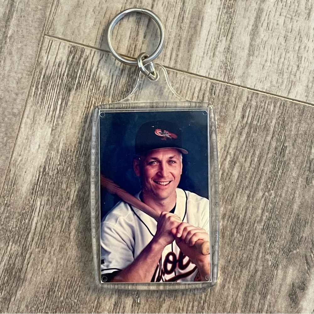 MLB Baseball Baltimore Orioles Cal Ripken Jr. 1998 Photo File Keychain